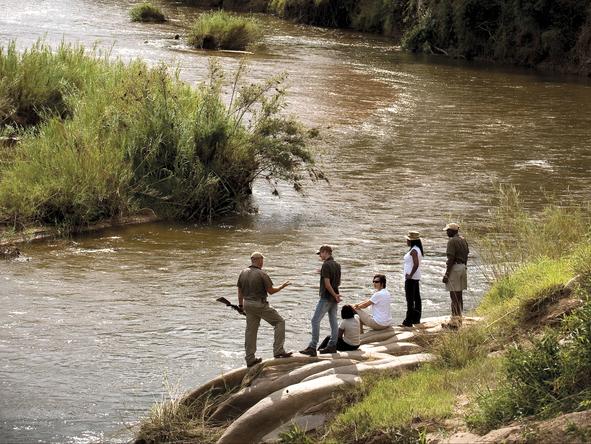 Tinga Legends Lodge - walking safari